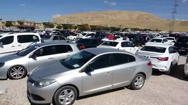 Tuşba'daki Oto Pazarı Canlandı