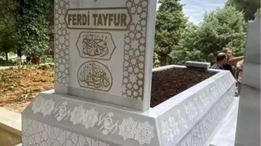 Devlet Bahçeli, Ferdi Tayfur'un Kabrini Yaptırdı