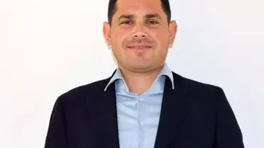 Aksu Belediyesi'nde Üç Başkan Yardımcısı İstifa Etti