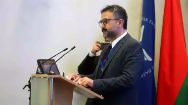Yılmaz: Türkiye Ekonomi ve Ticaret Merkezine Dönüşüyor