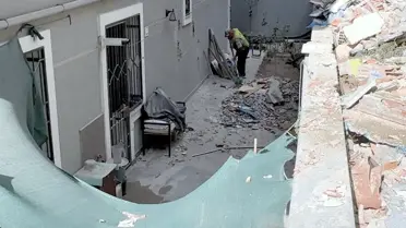 Avcılar'da Yıkım, Yan Bina Zarar Gördü