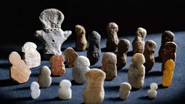 Tavşanlı Höyük'te Tunç Çağı İdolleri Keşfedildi