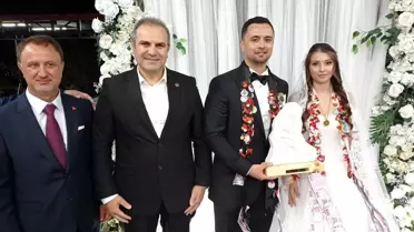 Başkan Dilsiz, Genç Çiftlerin Düğünlerinde Mutluluğa Ortak Oldu