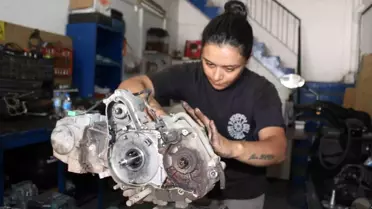 Kadın Usta: Hayriye Gedik Motor Tamirinde