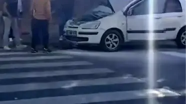 Esenyurt'ta Park Halindeki Araç Yandı