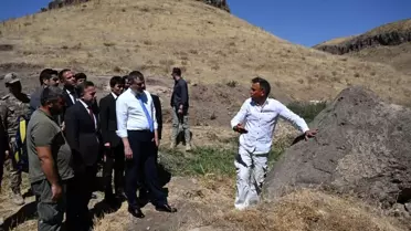 Hınıs Parmaksız Kale Höyüğü'nde İnceleme