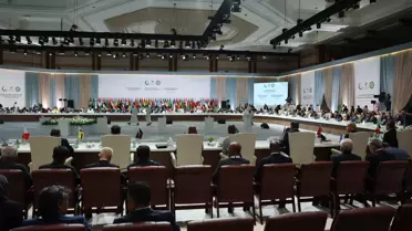 İİT-Arap Birliği Ortak Zirvesi Katar'da Başladı