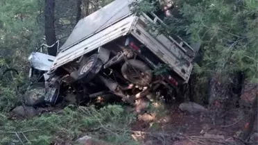 Kamyonet 60 metrelik uçuruma yuvarlandı, sürücü hayatını kaybetti