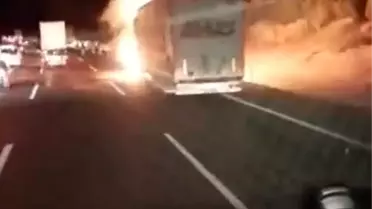 Yalova'da Tır Yangını: Patlama Anı Kamerada