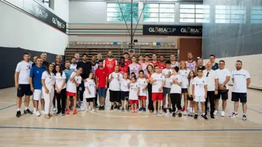 A. Efes'ten ZİÇEV Öğrencilerine Basketbol Dersi
