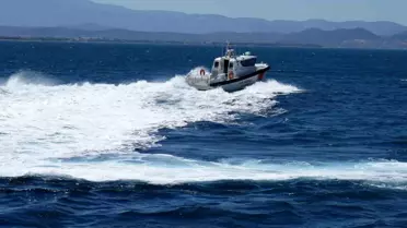 Balıkesir'de Terk Edilmiş Tekne için Arama Kurtarma Çalışmaları Başlatıldı