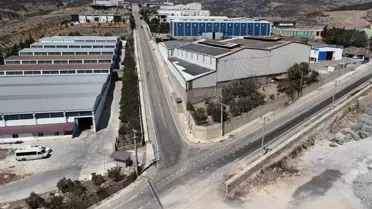 Hatay Büyükşehir Belediyesi'nden Antakya Organize Sanayi Bölgesi'nde Asphalt Çalışmaları