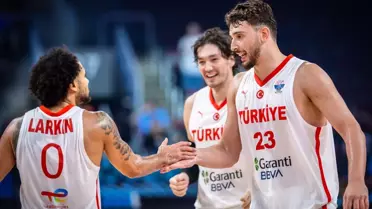 Ülkemizi EuroBasket'te finale taşıyan yıldız A Milli Takım'ı bıraktı