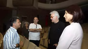 Devlet Tiyatroları Genel Müdürü Tamer Karadağlı, Gaziantep'te 'Gazel' Oyununun Provasını Ziyaret Etti