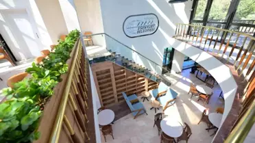 Esenyurt'ta Vatan Kitap Kafe açıldı