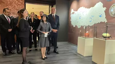 Japon Prenses Ankara'da Sergi Ziyareti