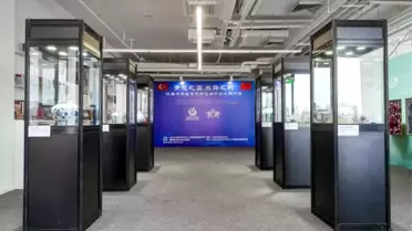 Beijing'de Kültürel Buluşma: Mavi-Beyaz Porselen Sergisi