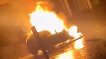 Çaycuma'da Park Halindeki Otomobilde Yangın Çıktı