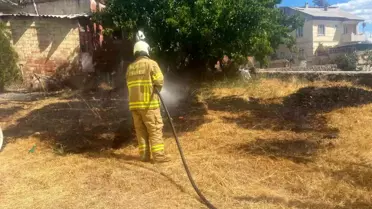 Sındırgı'da Elektrik Panosundan Sıçrayan Kıvılcımlar Yangın Çıkardı