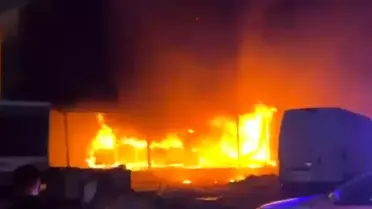 İzmir'de Mobilya Fabrikasında Yangın
