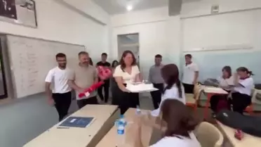 Kanseri Yenen Öğrenciye Sevgi Dolu Karşılama