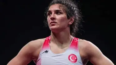 Milli güreşçimiz Nesrin Baş, Dünya ikincisi