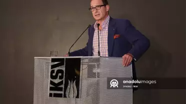 Ömer Koç'tan İstanbul Bienali'nin açılışına damga vuran Gazze tepkisi