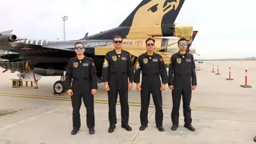 SOLOTÜRK, TEKNOFEST'te Nefes Kesen Gösteri Uçuşu Yaptı