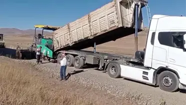 Tekman Beyköy Mahallesi Yolu Sıcak Asfaltla Kaplanarak Çamur Sorununa Son Verdi