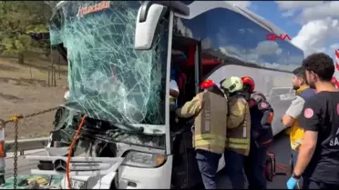 Yolcu otobüsü kamyona çarptı! Çok sayıda yaralı var