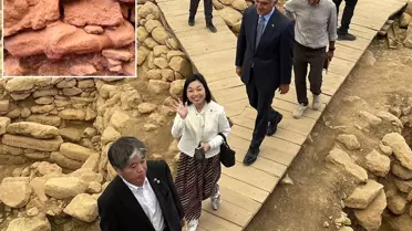 Bakan Ersoy: Göbeklitepe'de Neolitik Çağ'ın ritüellerine ışık tutacak insan heykeli bulundu