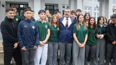 Nöbetçi öğretmen Milli Eğitim Bakanı Yusuf Tekin'i tanımadı