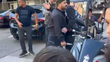 Çocuğunun gözü önünde velilere bıçakla saldırmaya çalıştı