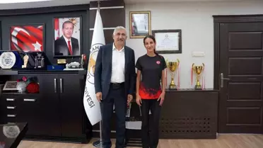 Kader Güvenç'ten Tarihi Başarı, Kahta Belediye Başkanı Hallaç'tan Destek Mesajı