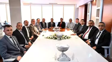MHP Heyetinden Özlem Çerçioğlu'na Ziyaret