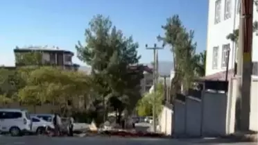 Kahramanmaraş'ta Şiddetli Rüzgar Çatıyı Uçurdu