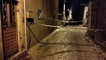 Kırkağaç'ta Bıçaklı Kavga: Amca Ağır Yaralı