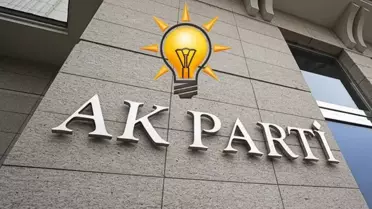 İstifa dalgasının ardından AK Parti'den ilk açıklama: 8 ilde yeni yönetimler göreve başlayacak