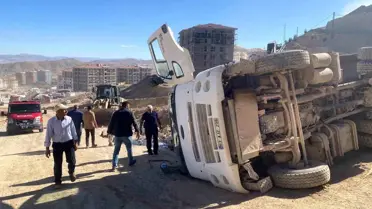 Malatya'da Kamyon Devrildi: 1 Yaralı