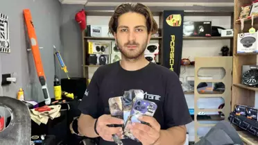 Uğruna geceden sıraya girilen telefon vatandaşın cebinde alev alev yandı