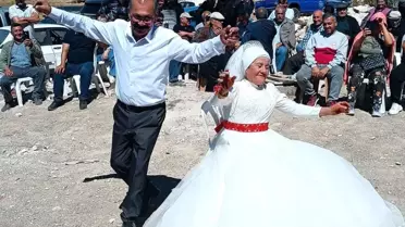 40 Yıl Sonra Gelinlik ve Damatlık Hayali Gerçekleşti