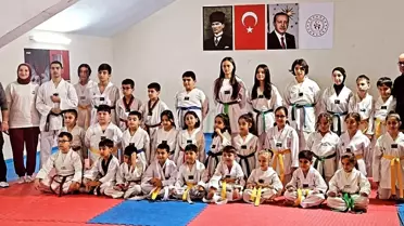 Eskişehir'de 40 Taekwondo Sporcusu Kuşak Terfi Etti