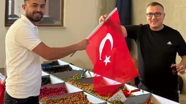AK Parti Hisarcık'ta Üye Kaydı ve Bayrak Dağıtımı