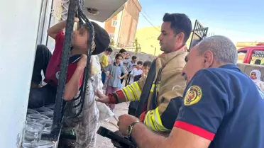 Cizre'de Çocuk Kafası Korkuluğa Sıkıştı