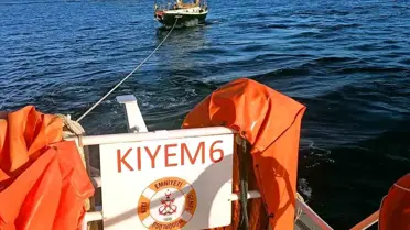 Bodrum açıklarında arıza yapan tekne kurtarıldı