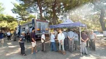 İzmir Büyükşehir Belediyesi Yangınlardan Etkilenen Üreticilere 40 Ton Yem Desteği Sağladı