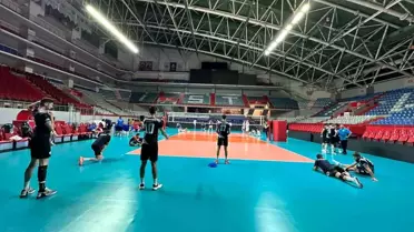 Osmangazi Belediyespor Erkek Voleybol Takımı Fenerbahçe Turnuvası'nda Şampiyon Oldu