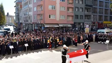 Gediz'deki Trafik Kazasında Polis Memuru Hayatını Kaybetti