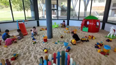 Şanlıurfa'da Yenilenen Çocuk Oyun Dünyası Hizmete Açıldı