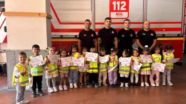 Düzce İtfaiyesi Minik Konuklarını Ağırladı